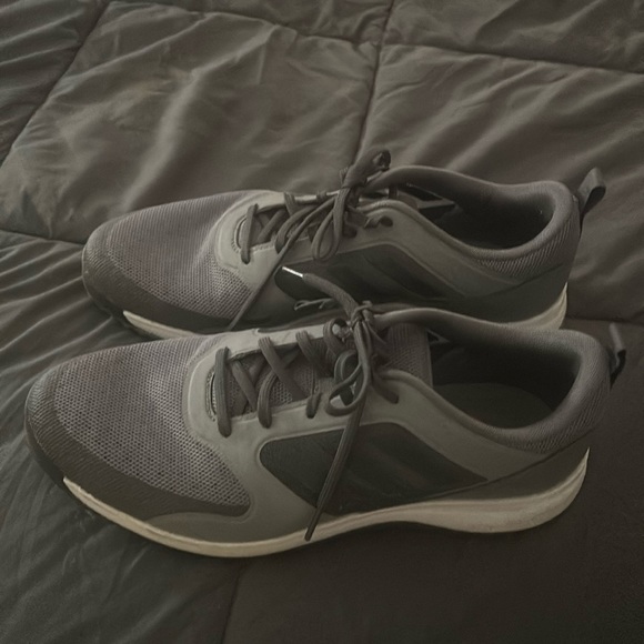 Lightly used men’s grey Adidas golf shoes - size 11 - Picture 1 of 4